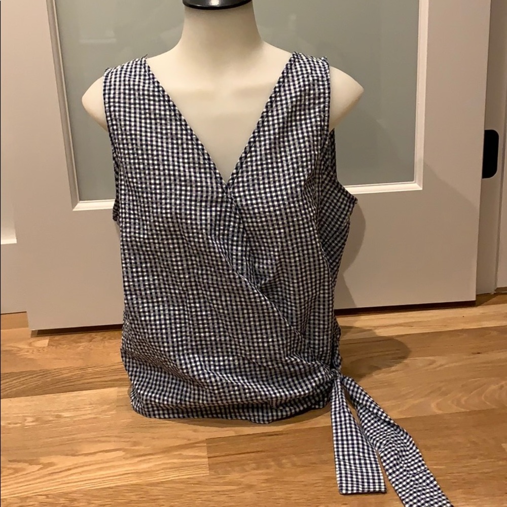 Cute top!